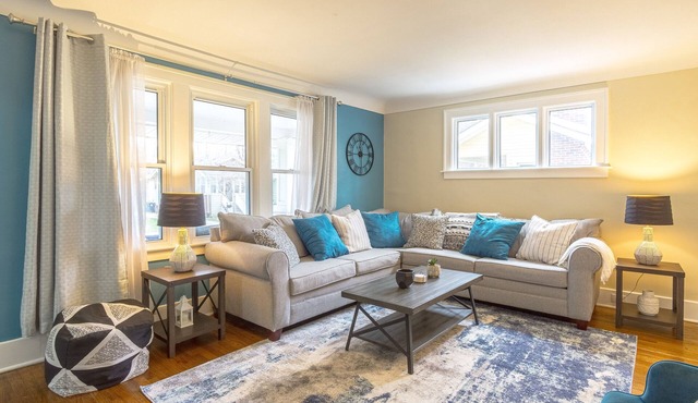New! Charming Historic Home, Walkable To Downtown Royal Oak in Royal Oak