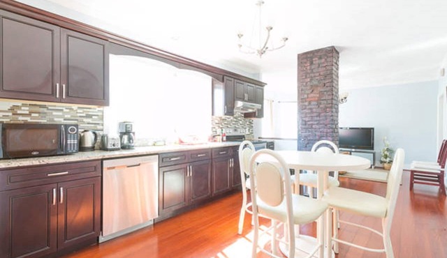 Nice 3 Bedroom Home Perfect for Access to Central Boston and Cambridge in Somerville