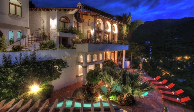 Ocean View Puerto Vallarta Villa Overlooking Mismaloya Beach in Lomas de mismaloya