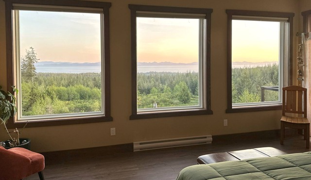 Pacific View | Spacious Ocean Suite · Stunning West Coast · Ocean Views in Jordan River