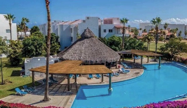 Peninsula Luxury Condo Vidanta Golf & Beach Access in Los Cabos
