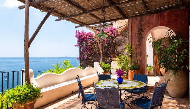 Positano: Villa Ibiscus ancient villa at 50m on the sea in the heart of Positano in Positano