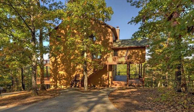 Private Location, Pool Table, Foos Ball, Hot Tub in Morganton