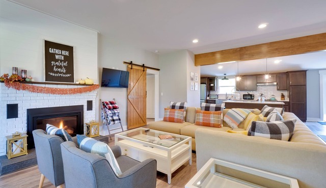 Scenic Home on 20-Acre Farm: Families Welcome in Cleveland