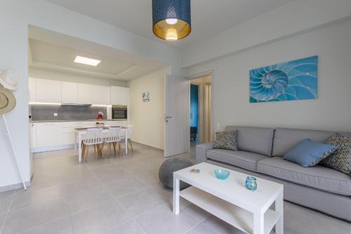 Seashell Apt 2 in Stalís