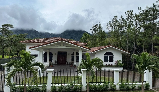 Spacious mountain villa with 5 bedrooms and brand new AC in Anton Valley