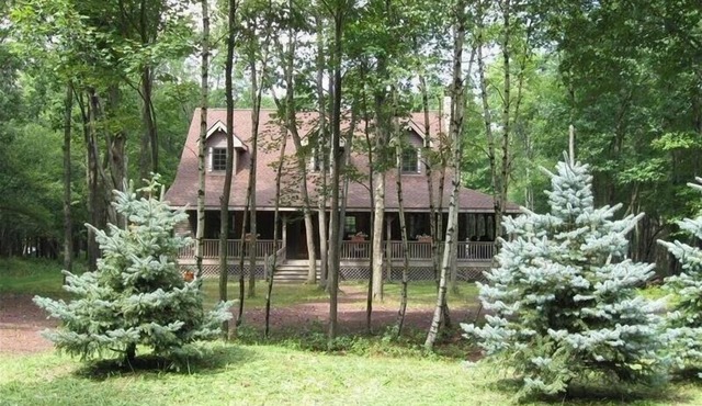 Spacious Timber Frame Cabin in Albrightsville