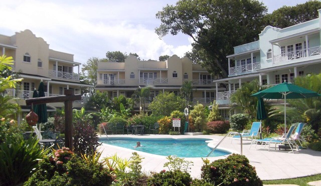 Stylish, Opposite Beach, Sea, Boardwalk, Restaurants, Bars, Malls, 3Bed 3 Bath