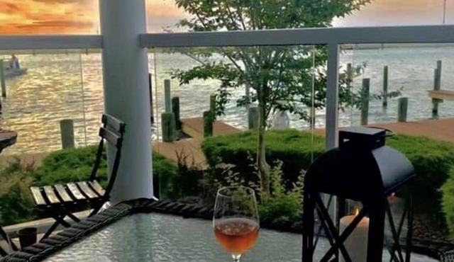 Sunset Bay Villas 'Another Day in Paradise' Amazing Water Views & Sunsets in Chincoteague Island