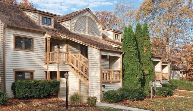 Super Fun Resort! 2 BR Condo Sleeps 6 in Crossville