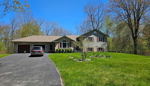 Sylvan Rest- A beautiful forest cottage at Quinte West in Quinte West