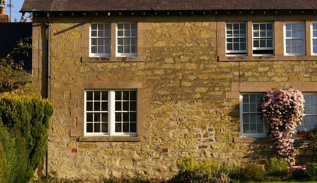 Tastefully renovated, ideally located cottage for a peaceful or active break. in Cornhill-on-Tweed