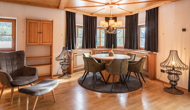 Terrace Apartment Superior - Wildfang Spa Retreat Seefeld in Reith bei Seefeld