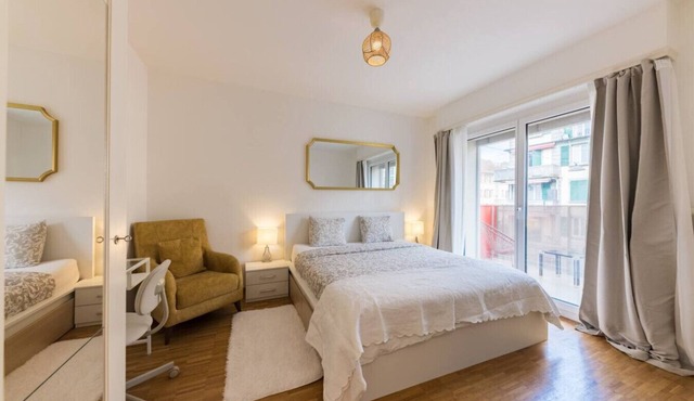 The Elegant Minimalist Lakefront in Lausanne