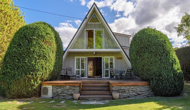 The Hillvue with Spa - Arrowtown Holiday Home in Arrowtown