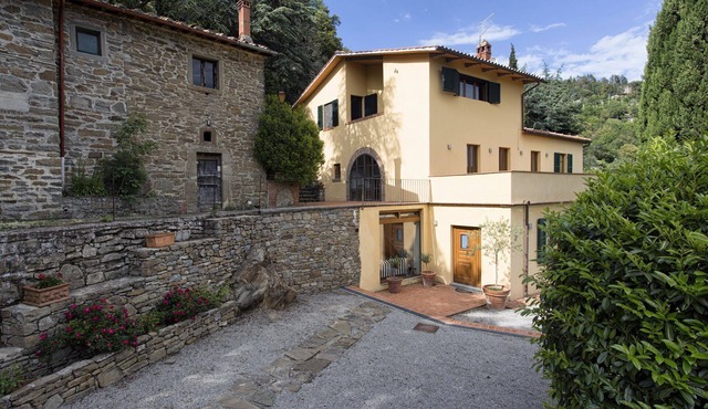 Villa in Torreone with 4 bedrooms sleeps 10 in Torreone