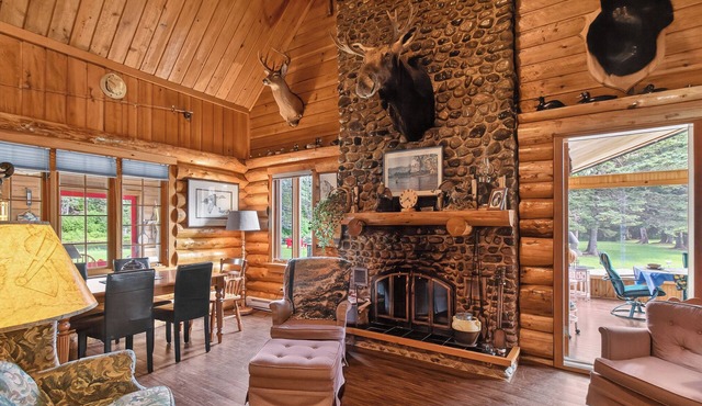 Waterfront Log Cabin for Nature Lovers,moments with family friends, Spa Sleep 8 in Wayerton