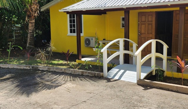We are 2 mins walk from the sea great for surfers and 10 mins from Freights bay!