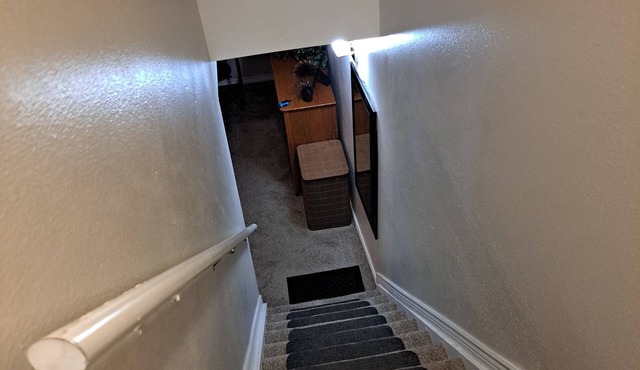 ZEN -tastic Cozy basement and common area house- fitness room, WiFi -Arvada - n in Arvada