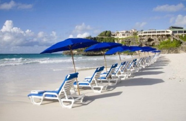 Large 1 Bedroom, 2 Bath, Ocean & Beach View Apt, Part Of The Crane Resort