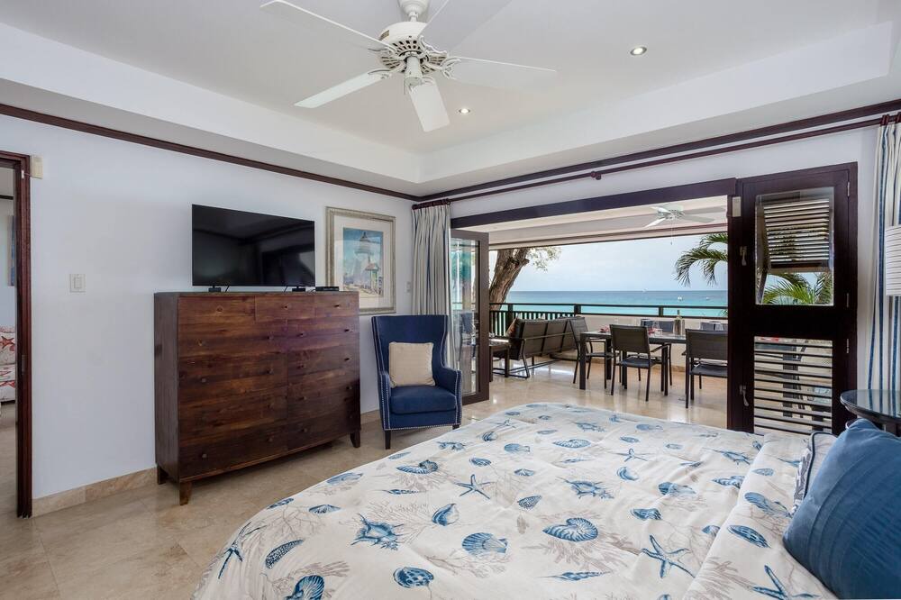 Bowling Alley Hill Villa | A view to the paradise