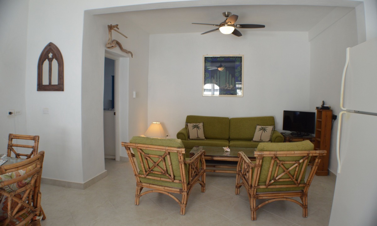 Silver Sands Apartment | NEW: Royal Palms Apartment. Ocean front, Silver Sands Beach!