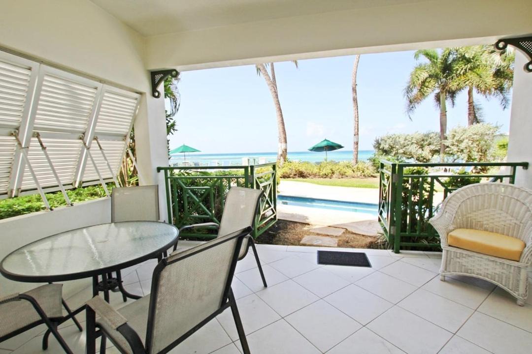 Worthing Apartment | Beachfront Studio with Pool