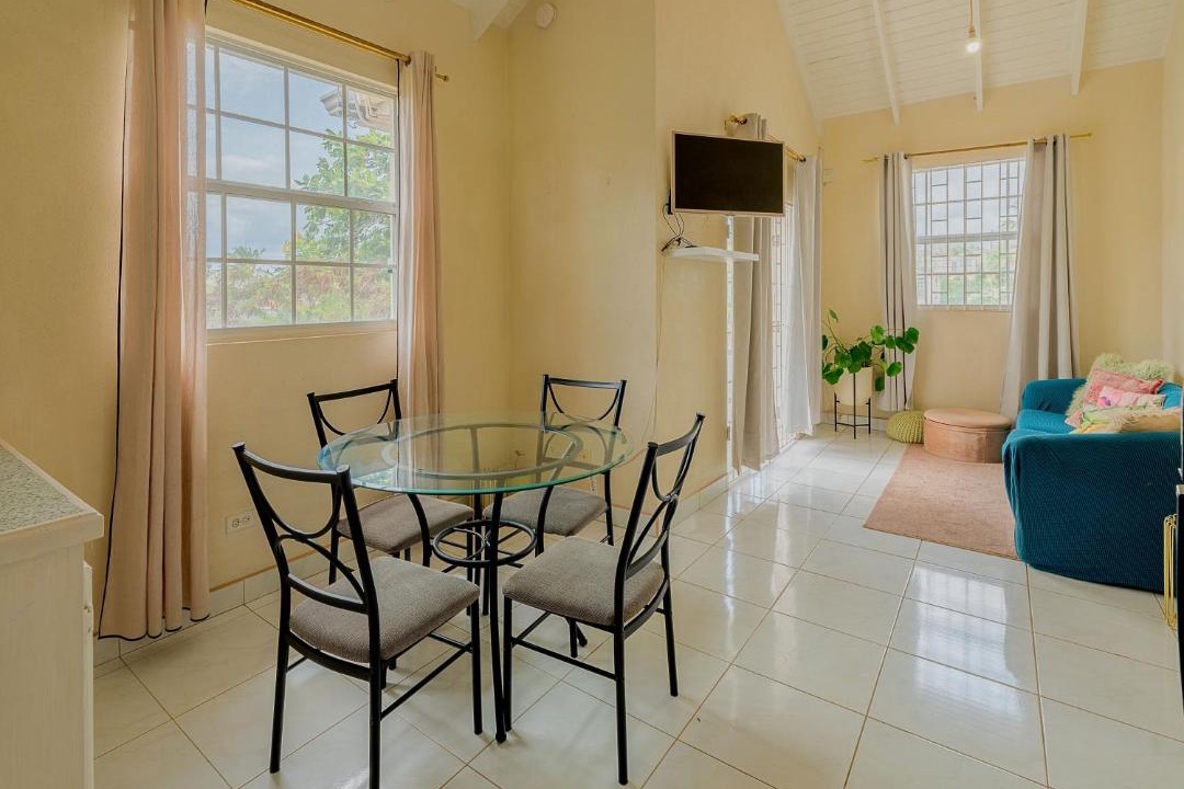 Regency Park Apartment | Lunar Apartments