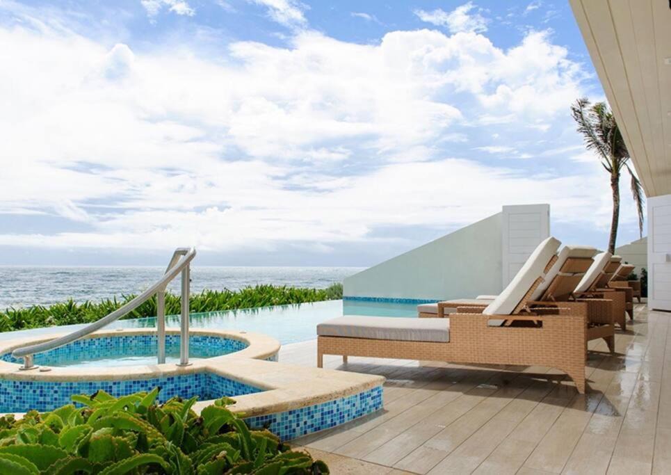 Whitehaven Villa | Beach House on the East Coast, East Resort
