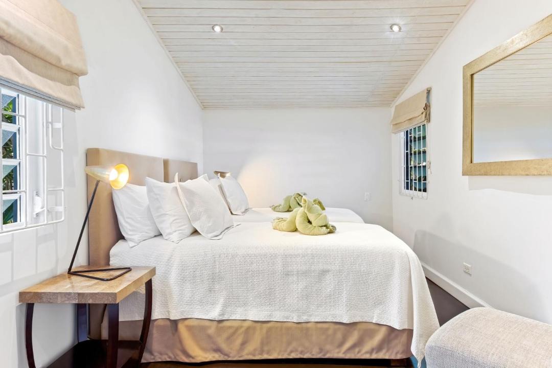 Gibbs Bay Villa | La Lune