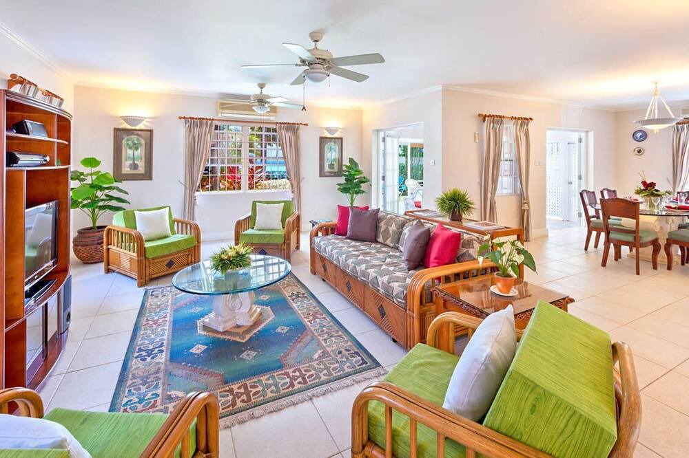 Photo of Livingroom in Fitts Village