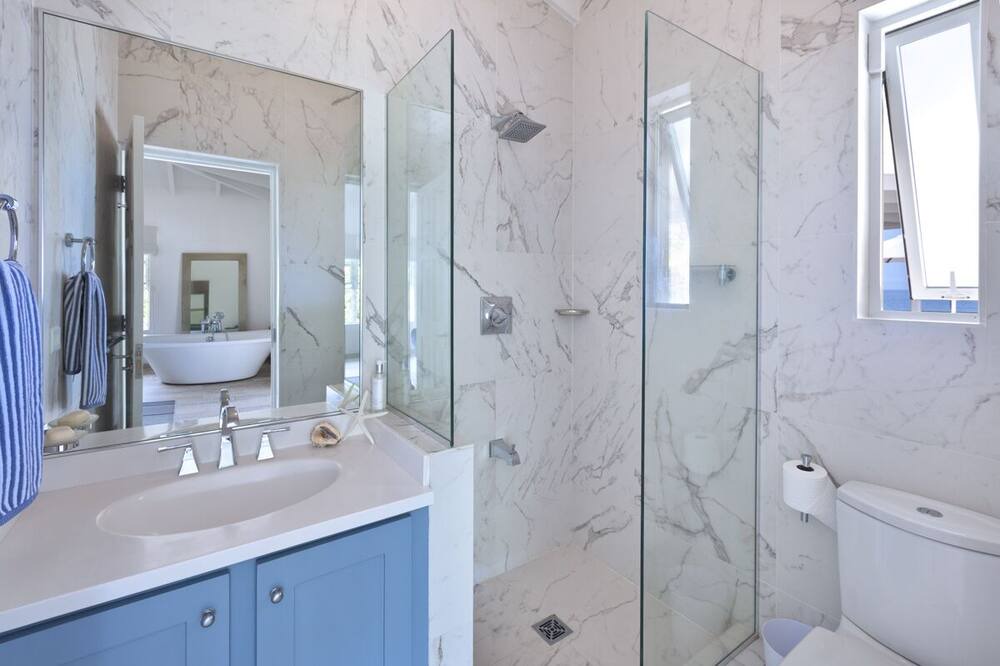 Photo of Bathroom in Atlantic Shores