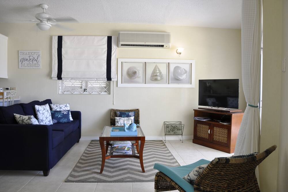 Photo of Livingroom in Rockley