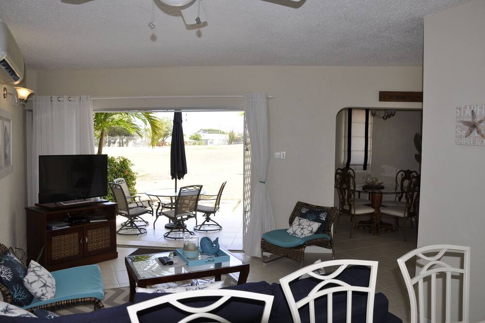 Photo of Livingroom in Rockley