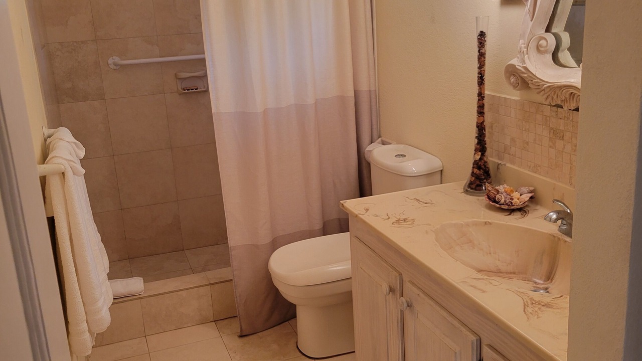 Photo of Bathroom in Inch Marlowe