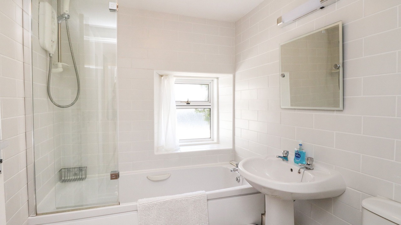 Photo of Bathroom in Taynuilt