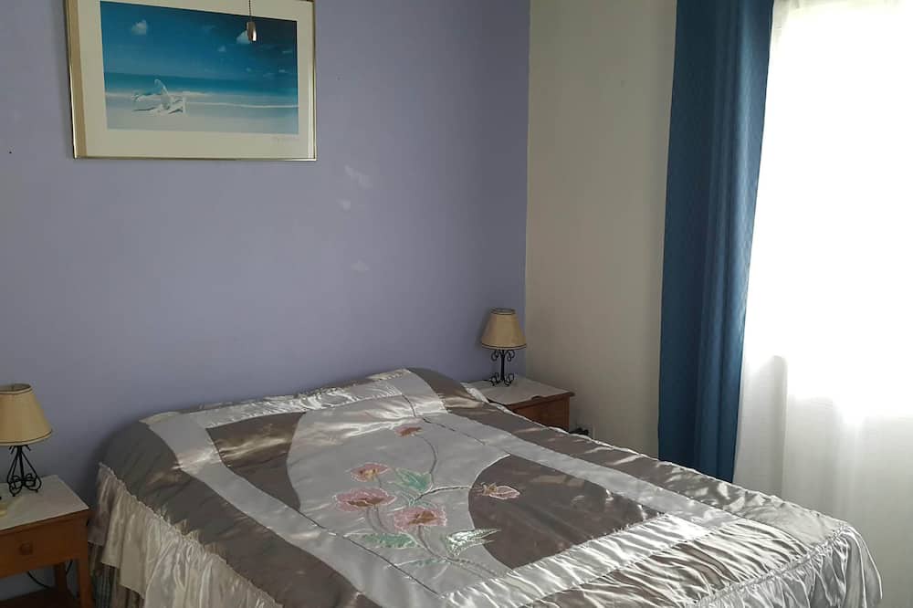 Photo of Bedroom in Fitts Village