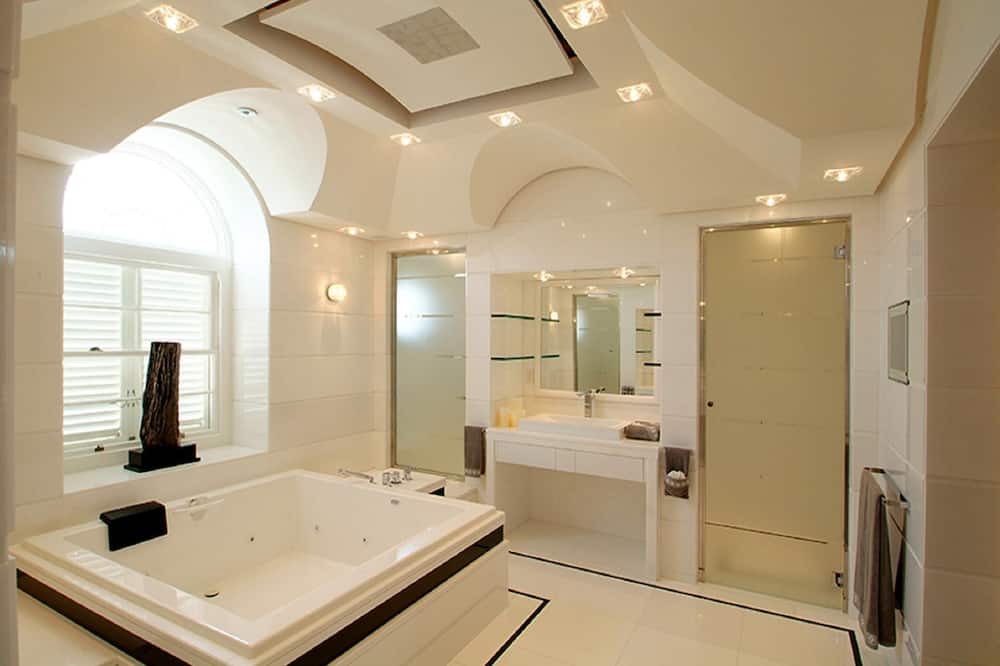 Photo of Bathroom in Deanes