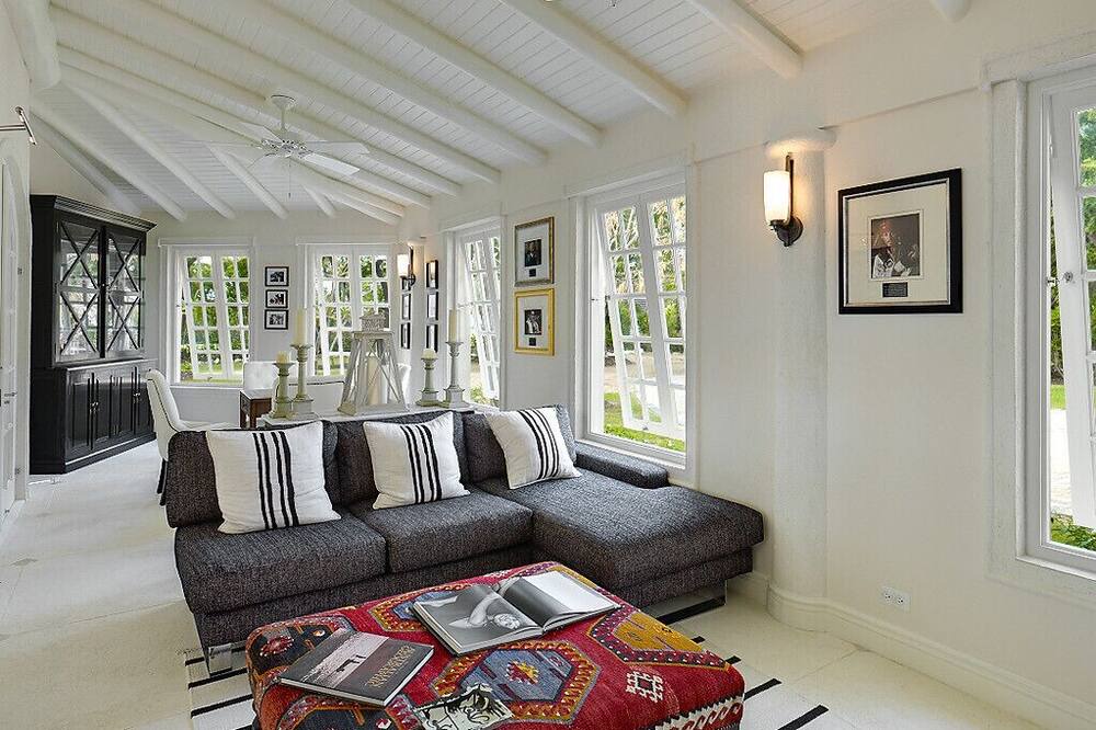 Photo of Livingroom in Deanes