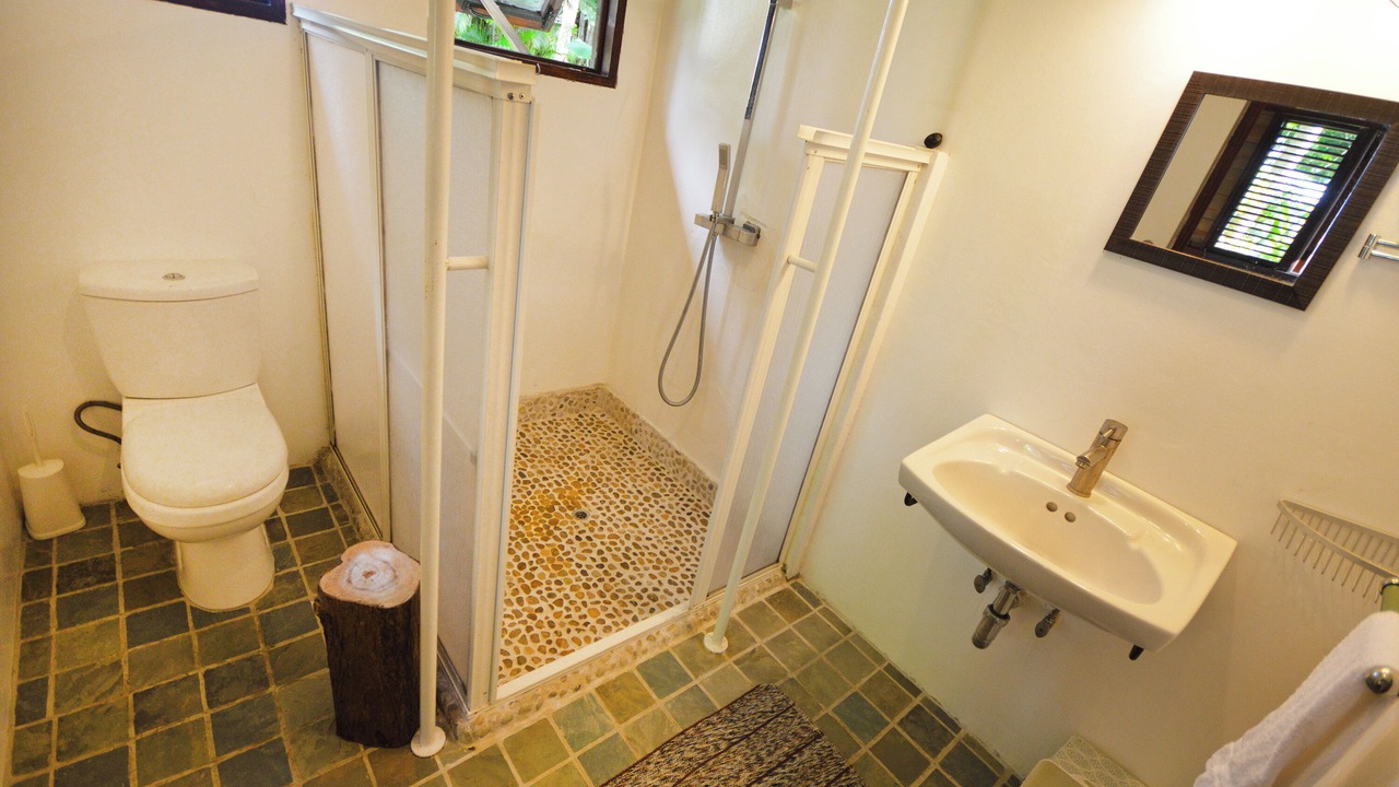 Photo of Bathroom in Dunscombe