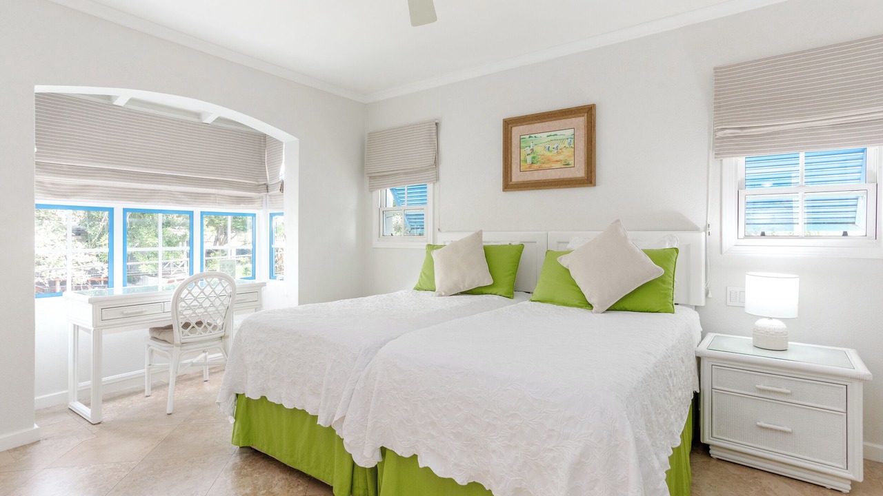 Photo of Bedroom in Oistins