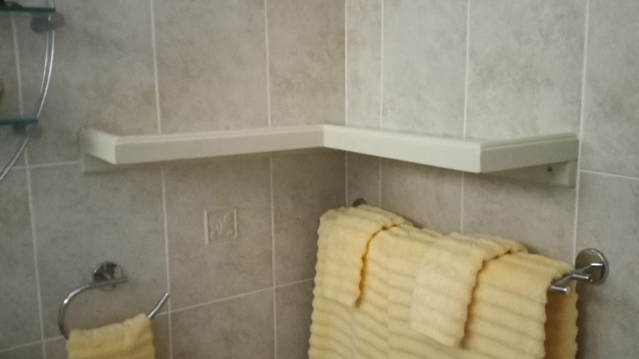 Photo of Bathroom in Sunset Crest
