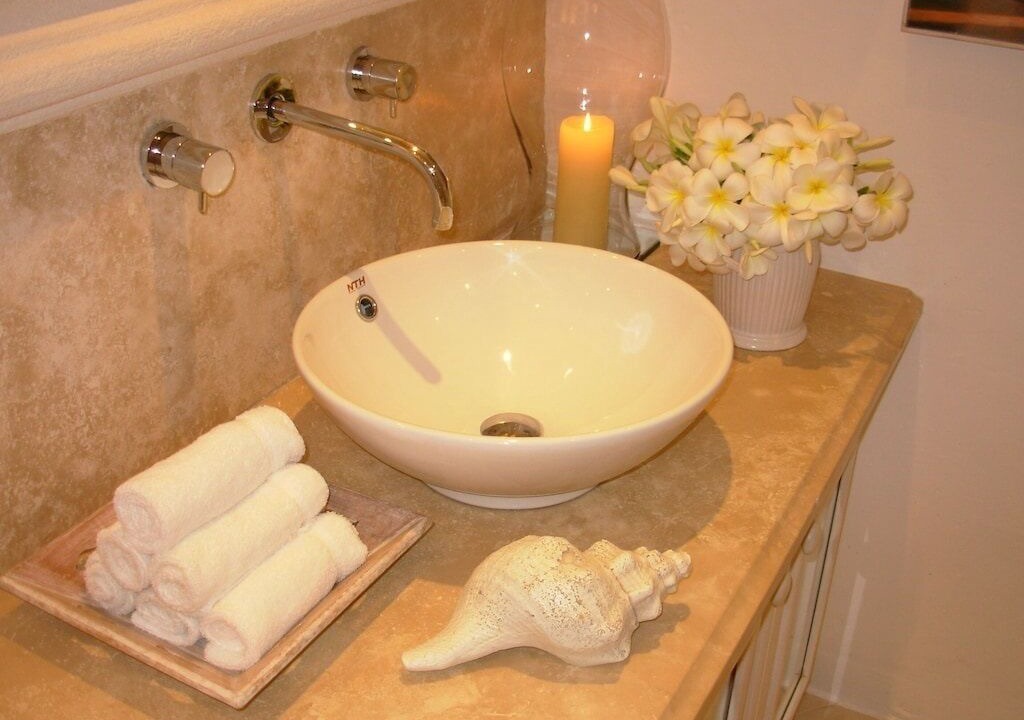 Photo of Bathroom in Porters