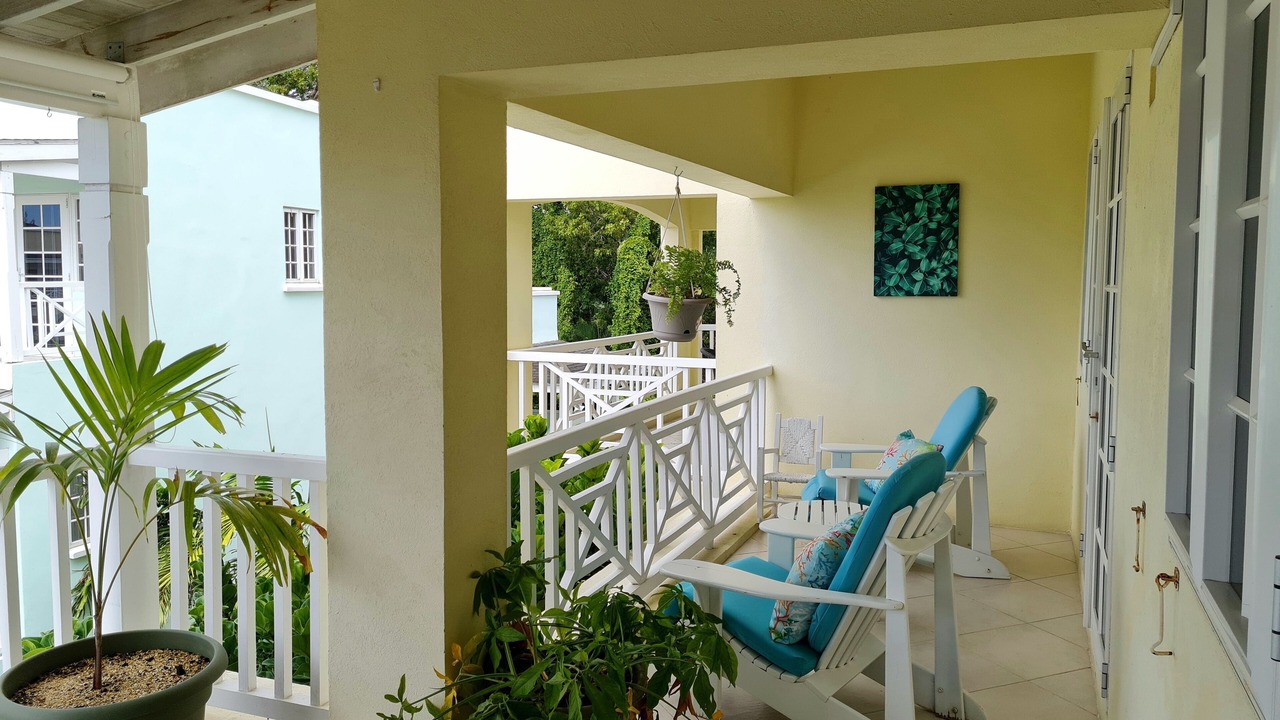 Photo of Patio Balcony in Marine Gardens