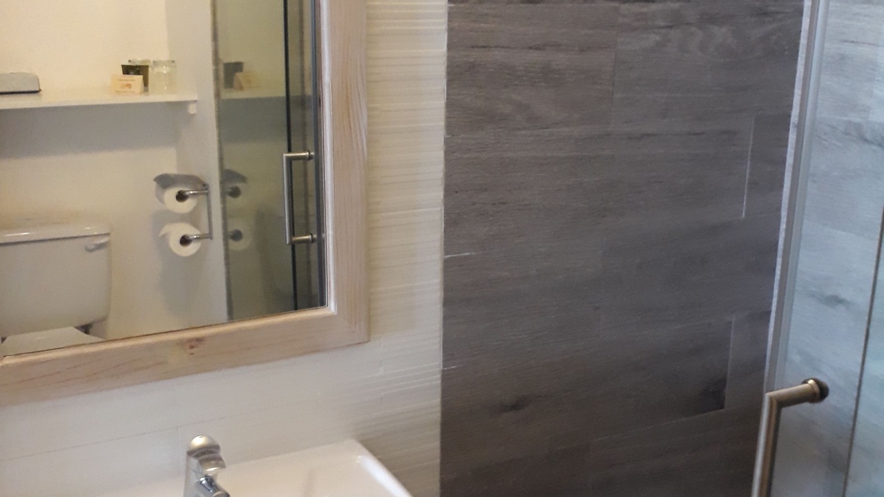 Photo of Bathroom in Sunset Crest