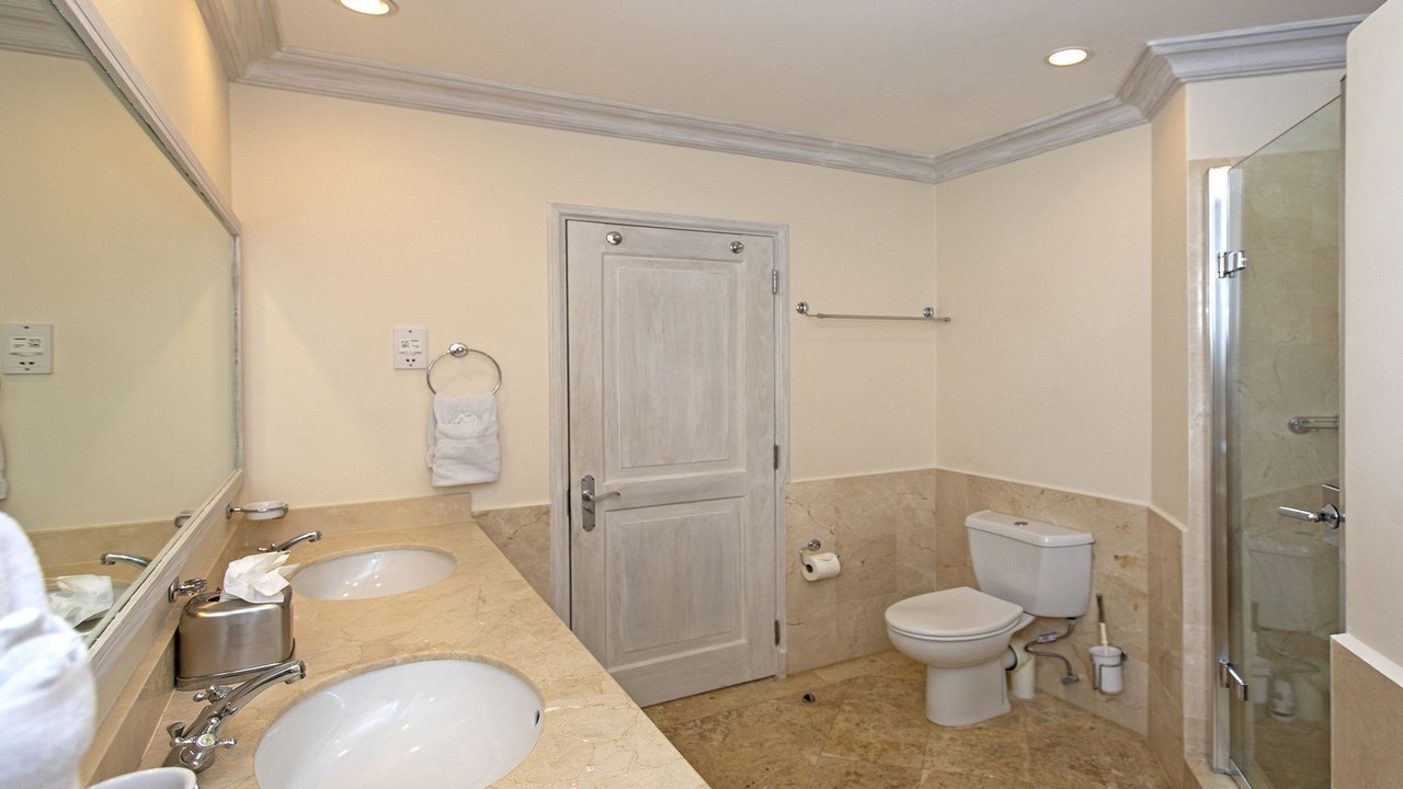 Photo of Bathroom in Merlin Bay