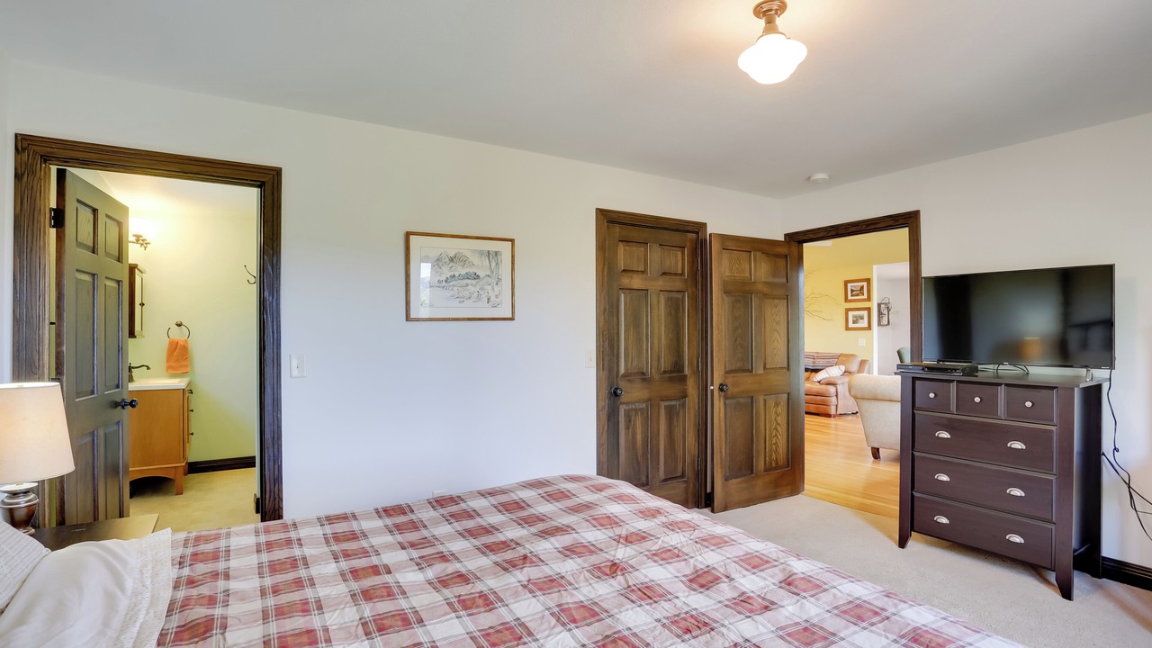 Photo of Bedroom in Hermosa