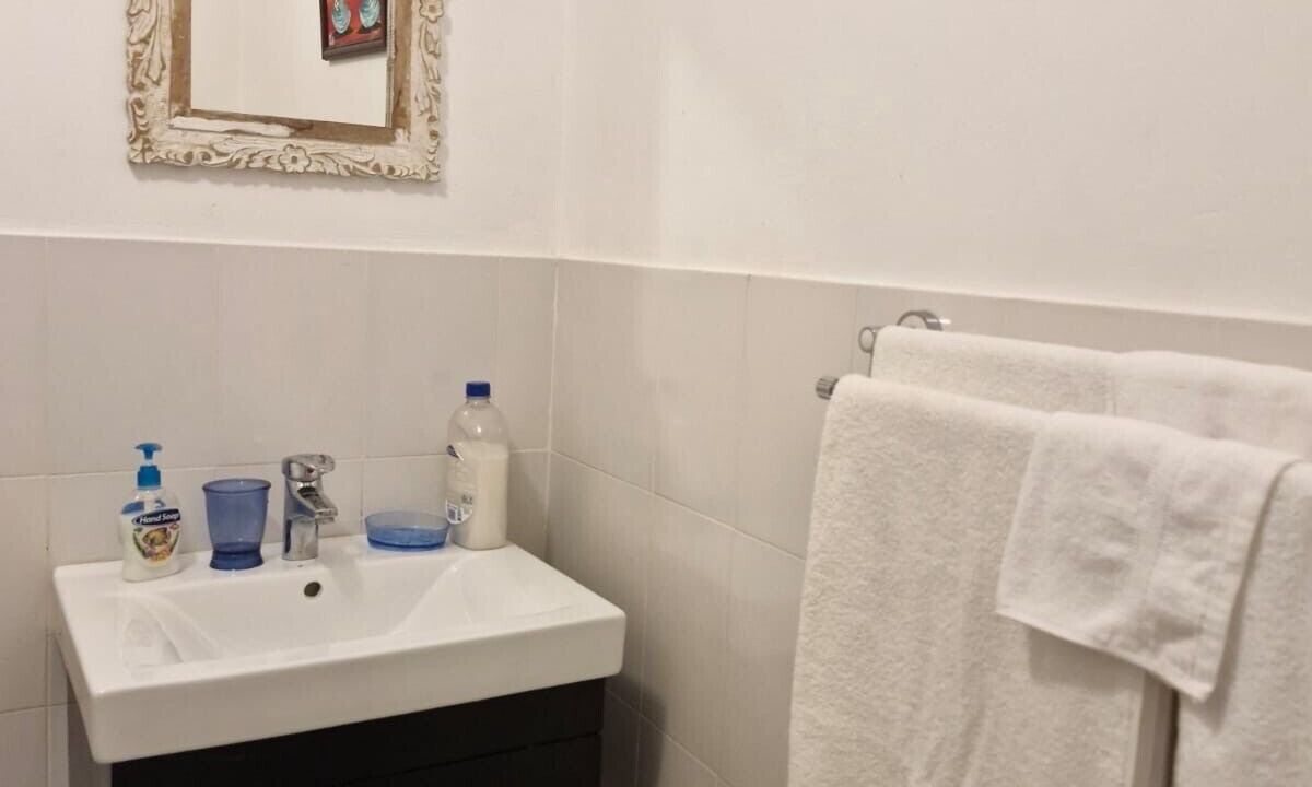Photo of Bathroom in Lascelles