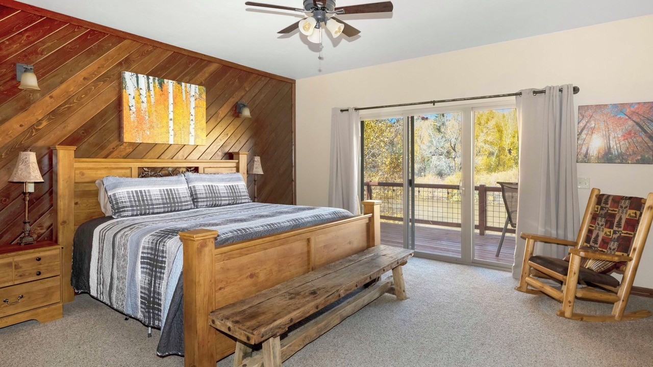 Photo of Bedroom in South Fork