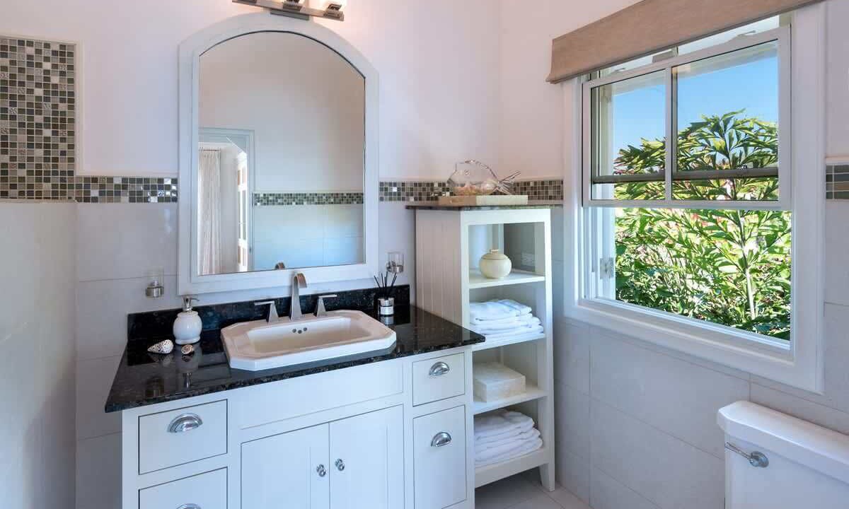 Photo of Bathroom in Green Garden
